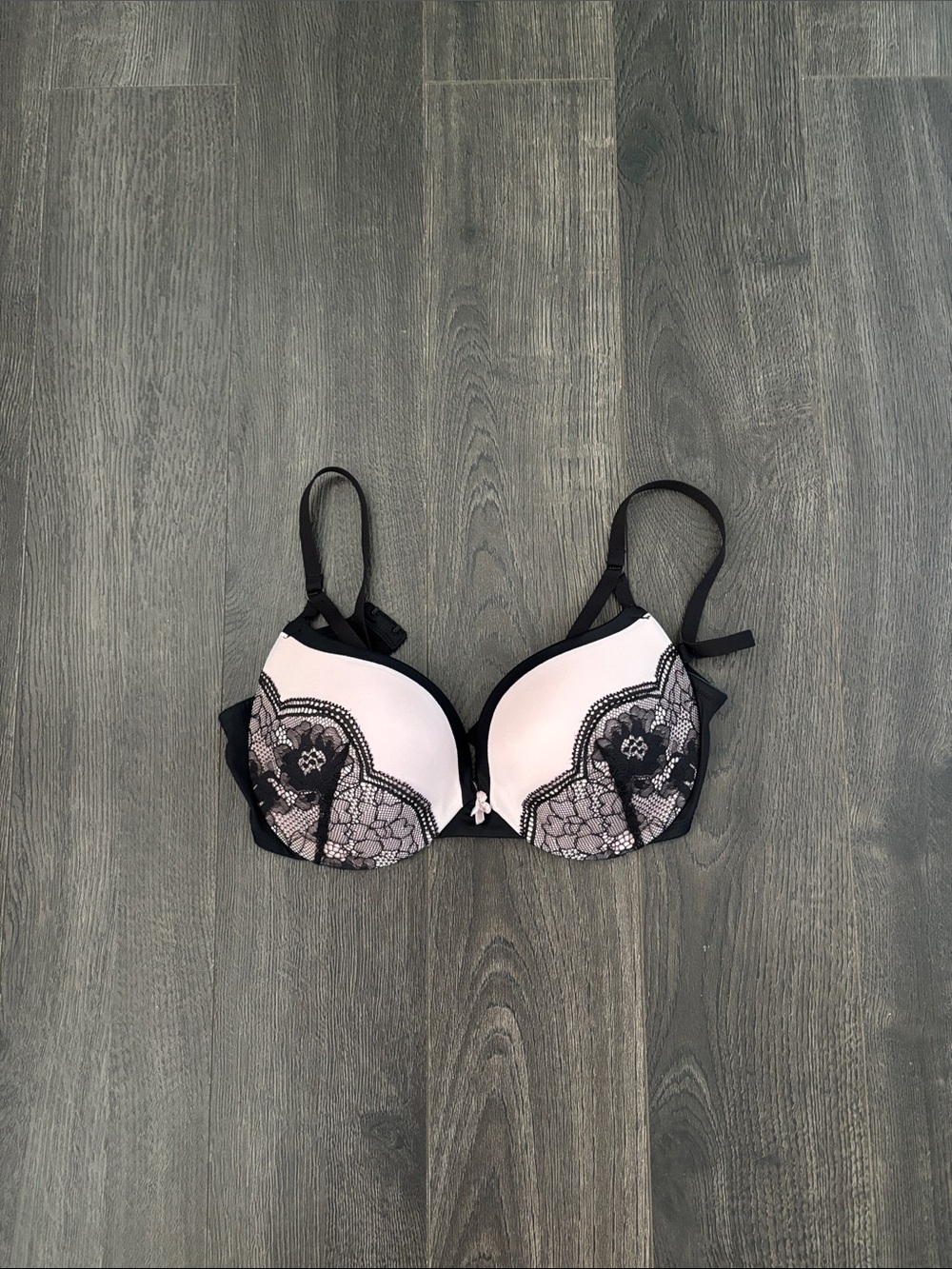 Maidenform Pink and Black Lace Bra